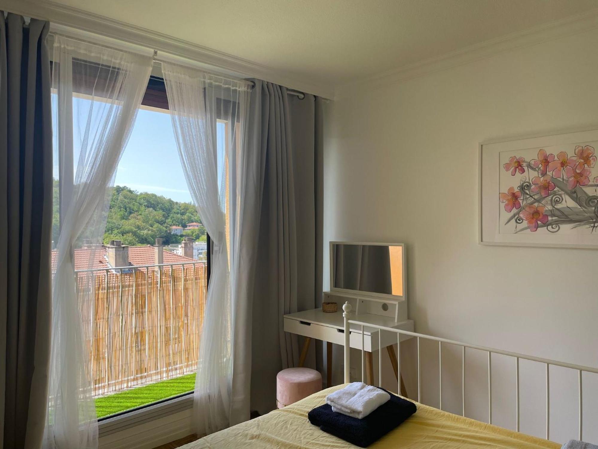 Bergson Top - Appart 80M2, 2 Grandes Chambres, Entierement Renovee Et Equipee, Lumineux, Wifi, Balcon, Calme, Vue Imprenable Σαιντ-Ετιέν Εξωτερικό φωτογραφία